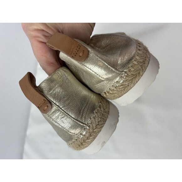 Gentle Souls Lara A-line Sporty 2 Flats Light Gold Leather Size 8.5 Perforated - Picture 11 of 12